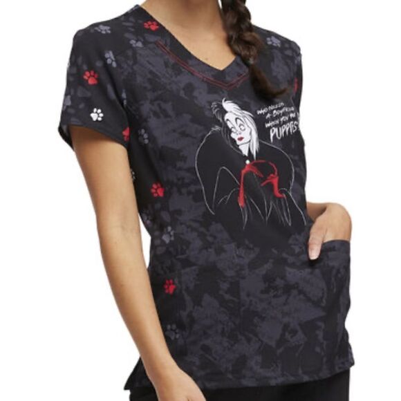 Heart Soul Disney Villains Who Needs You Print Scrub Top - Picture 1 of 15